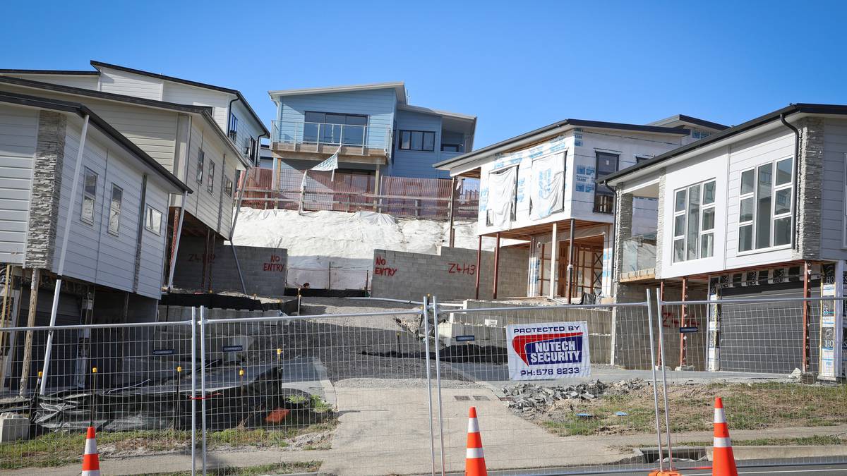 Bella Vista trial: Court told of concerns of lack of retaining walls