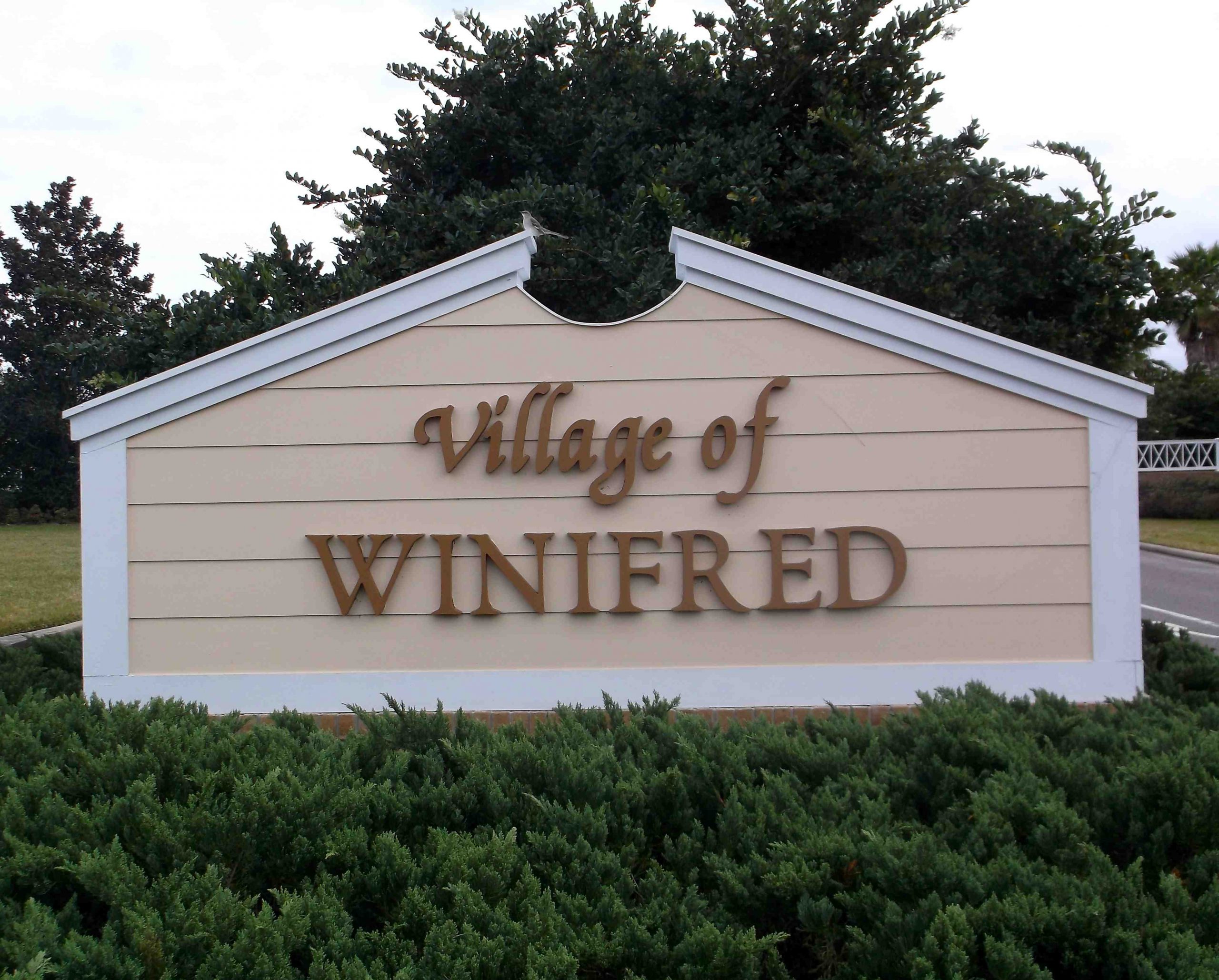 Residents asked to cut back landscaping ahead of fence replacement in Village of Winifred