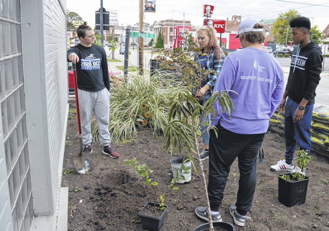 Volunteers adding edible landscaping, beauty at Sugartree Ministries Center