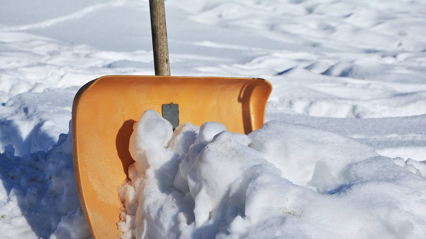 Local landscaping companies prepare to clear snow ahead of storm – WHIO TV 7 and WHIO Radio